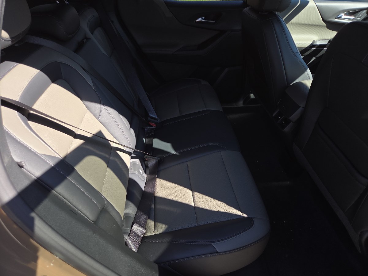 New 2027 Chevrolet Equinox LT w/ Convenience Package II AWD/4WD image 26