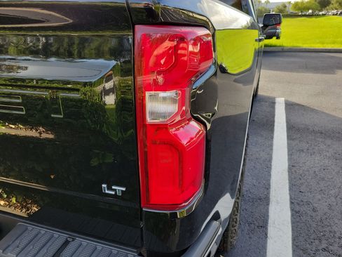 Used 2024 Chevrolet Silverado 1500 LT Trail Boss w/ Convenience Package II AWD/4WD image 20
