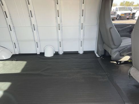 New 2025 GMC Savana 2500 Extended w/ Driver Convenience Package image 26