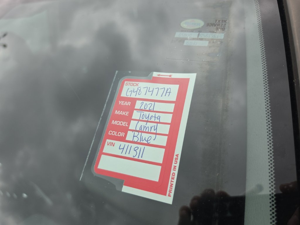 Used 2021 Toyota Camry LE FWD image 9