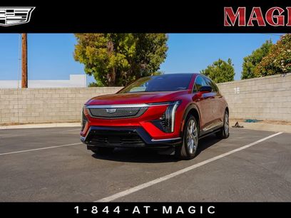 Used 2025 Cadillac Optiq Luxury 1
