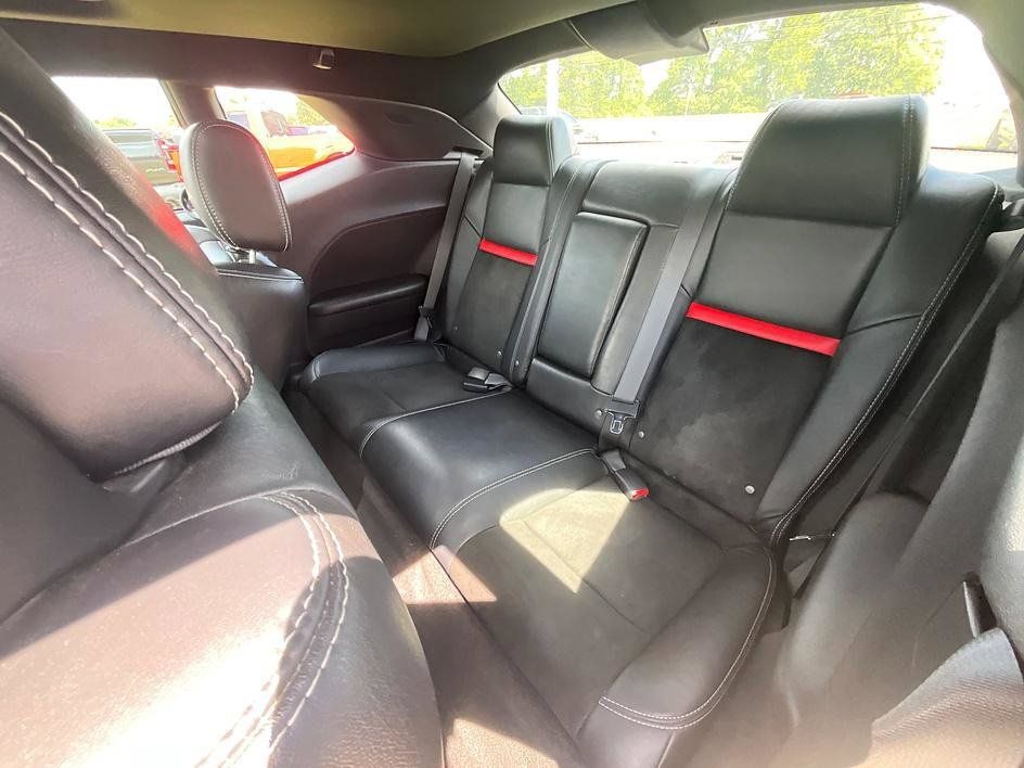 Used 2009 Dodge Challenger SRT8 w/ SRT Option Group II RWD image 29