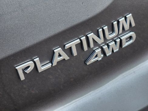 Used 2023 Nissan Pathfinder Platinum AWD/4WD image 8