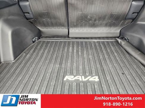 Used 2025 Toyota RAV4 XLE w/ Convenience Package FWD image 32
