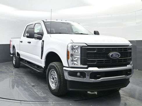 Used 2024 Ford F250 XL w/ Snow Plow Prep Package AWD/4WD image 2