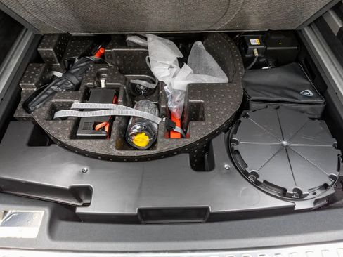 Used 2022 Lamborghini Urus image 45