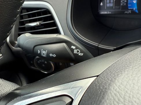 Used 2024 Ford Edge SEL image 16