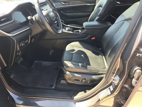 Used 2021 Jeep Grand Cherokee L Limited RWD image 19