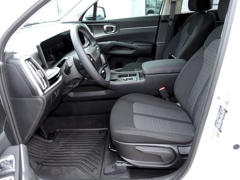 New 2026 Kia Sorento LX FWD image 15