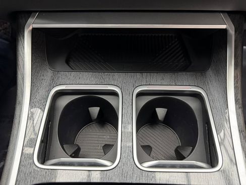 Certified 2023 BMW 760i xDrive w/ Executive Package image 18