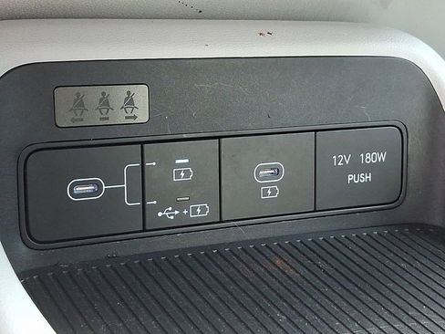 Used 2024 Hyundai Kona SEL image 19