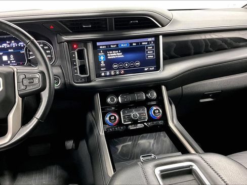 Used 2021 GMC Yukon Denali w/ Denali Premium Package AWD/4WD image 7