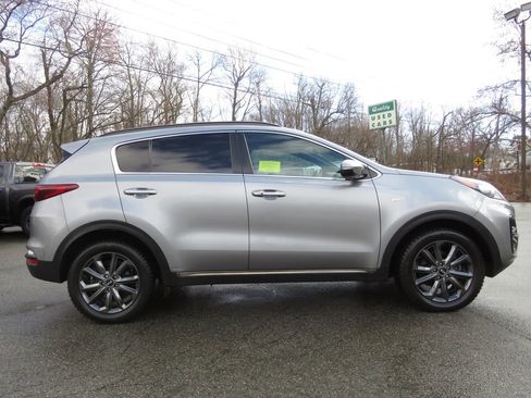Used 2020 Kia Sportage S w/ S Premium Package image 4