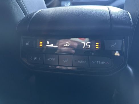 Used 2025 Toyota Highlander Platinum image 53