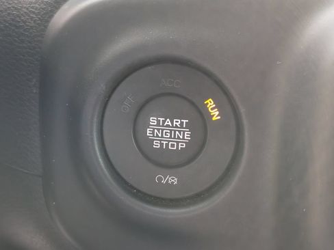 Used 2022 Jeep Gladiator Mojave AWD/4WD image 35