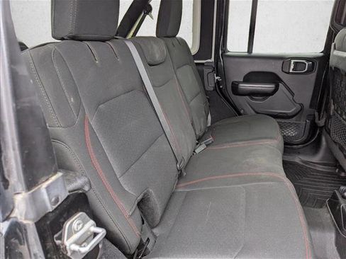 Used 2018 Jeep Wrangler Unlimited Rubicon image 30