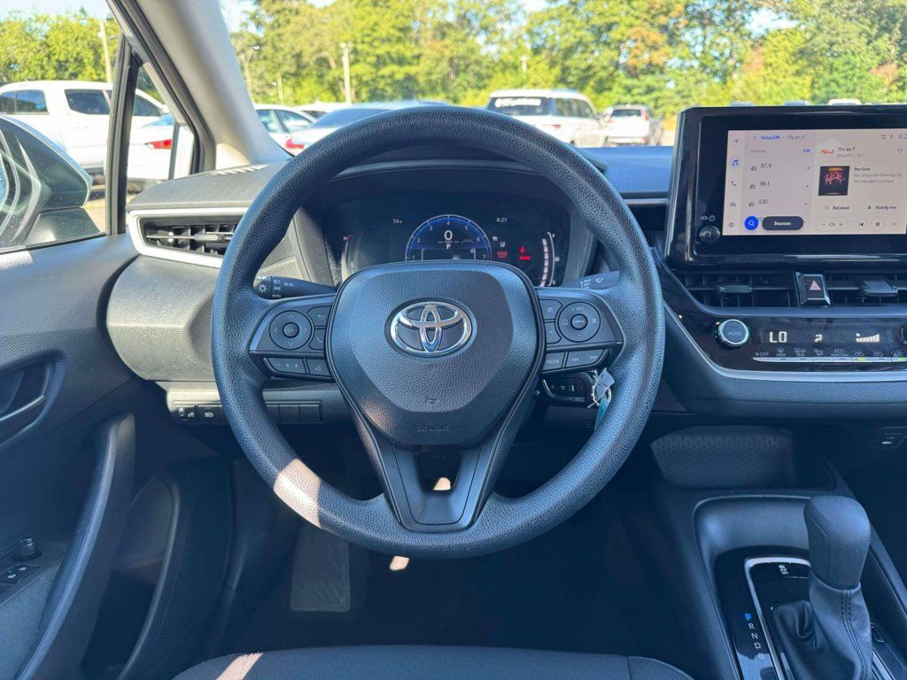 Used 2026 Toyota Corolla LE FWD image 22