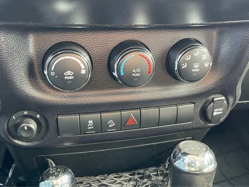 Used 2014 Jeep Wrangler Unlimited Sport w/ Quick Order Package 24S image 15