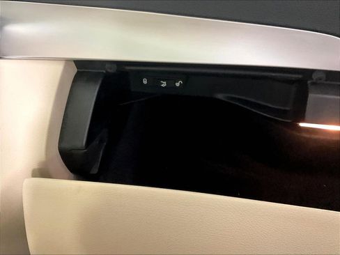 Used 2017 Mercedes-Benz C 300 4MATIC Sedan image 36