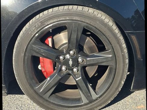 Used 2016 Chevrolet Camaro SS RWD image 15