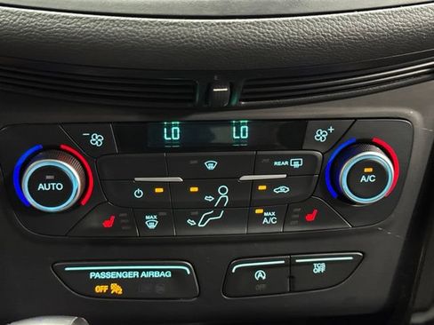 Used 2018 Ford Escape SE w/ SE Sport Appearance Package FWD image 21