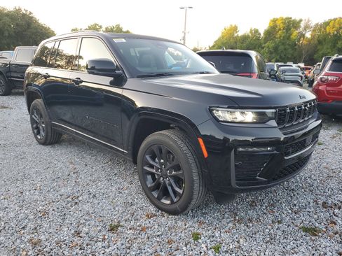 New 2026 Jeep Grand Cherokee Limited Reserve image 4