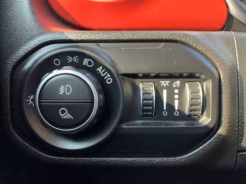 Used 2021 Jeep Gladiator Rubicon AWD/4WD image 21
