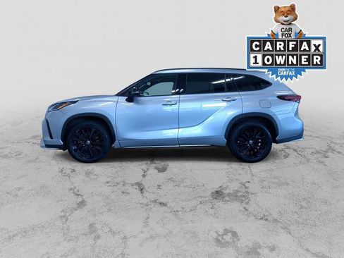 Certified 2025 Toyota Highlander XSE AWD/4WD image 6