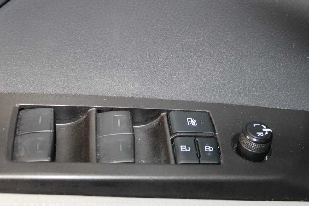 Used 2022 Toyota Camry LE FWD image 40