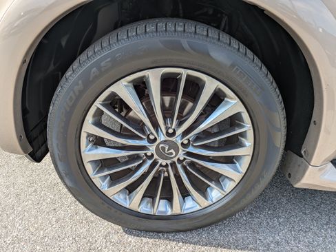 Used 2021 INFINITI QX80 Sensory w/ All-Season Package image 12