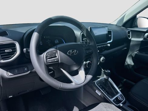 New 2026 Hyundai Venue SEL FWD image 7