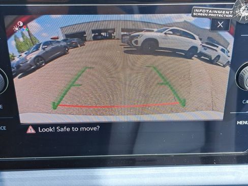New 2026 Volkswagen Jetta SE FWD image 10