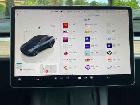 Used 2025 Tesla Model Y Long Range image 23