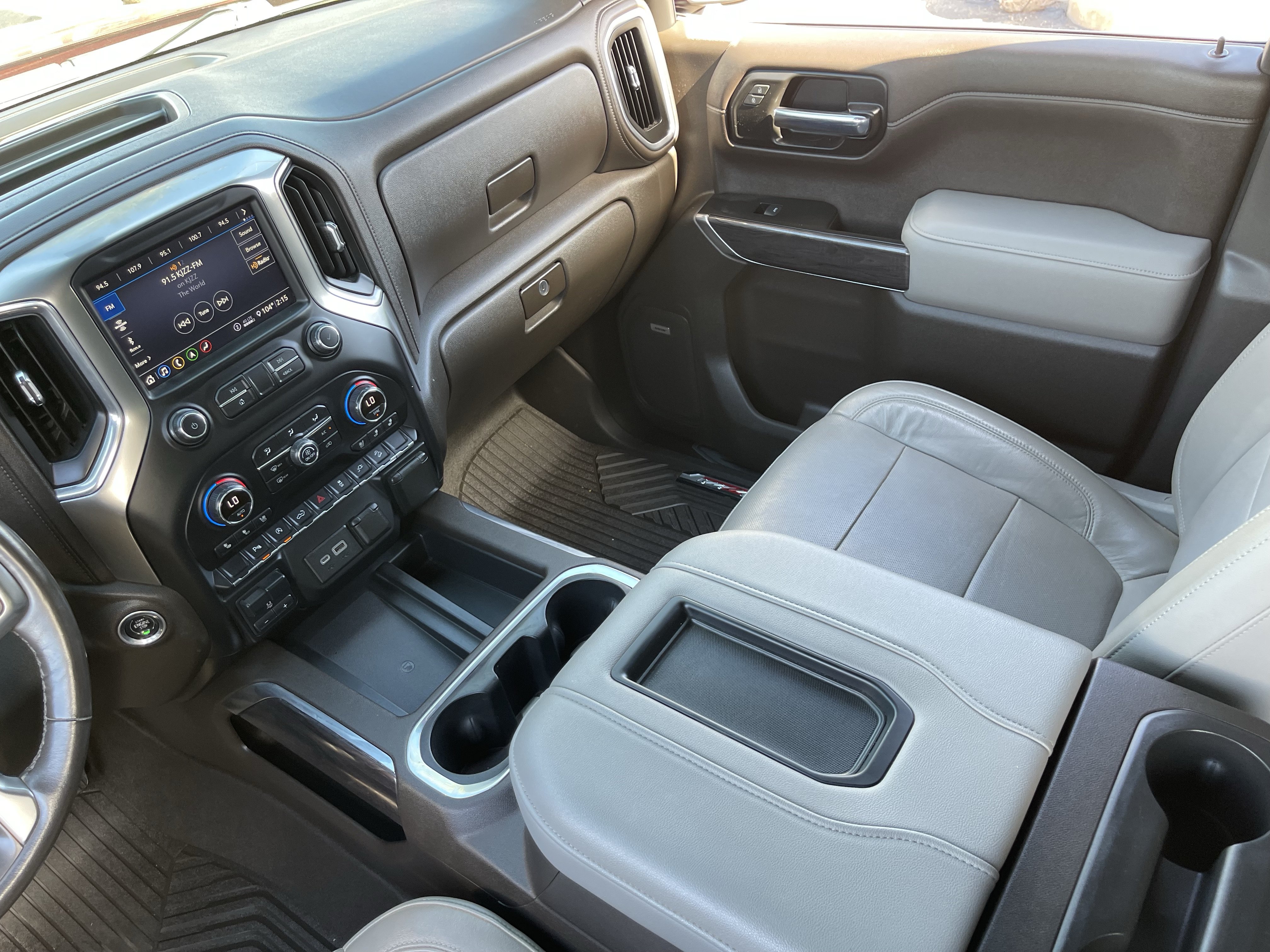 Used 2020 Chevrolet Silverado 1500 LTZ AWD/4WD image 15