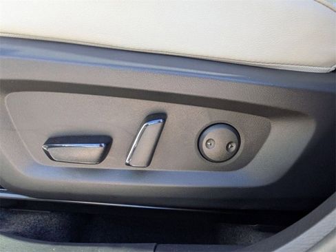 New 2025 Mitsubishi Outlander SEL image 14