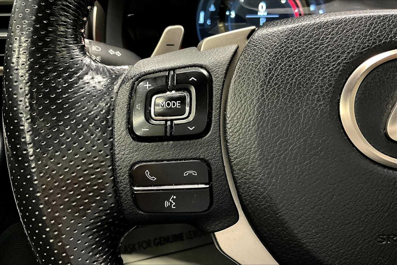 Used 2016 Lexus RC 200t RWD image 21