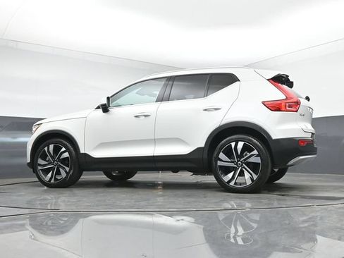 Used 2023 Volvo XC40 B5 Ultimate w/ Protection Package Premier AWD/4WD image 41