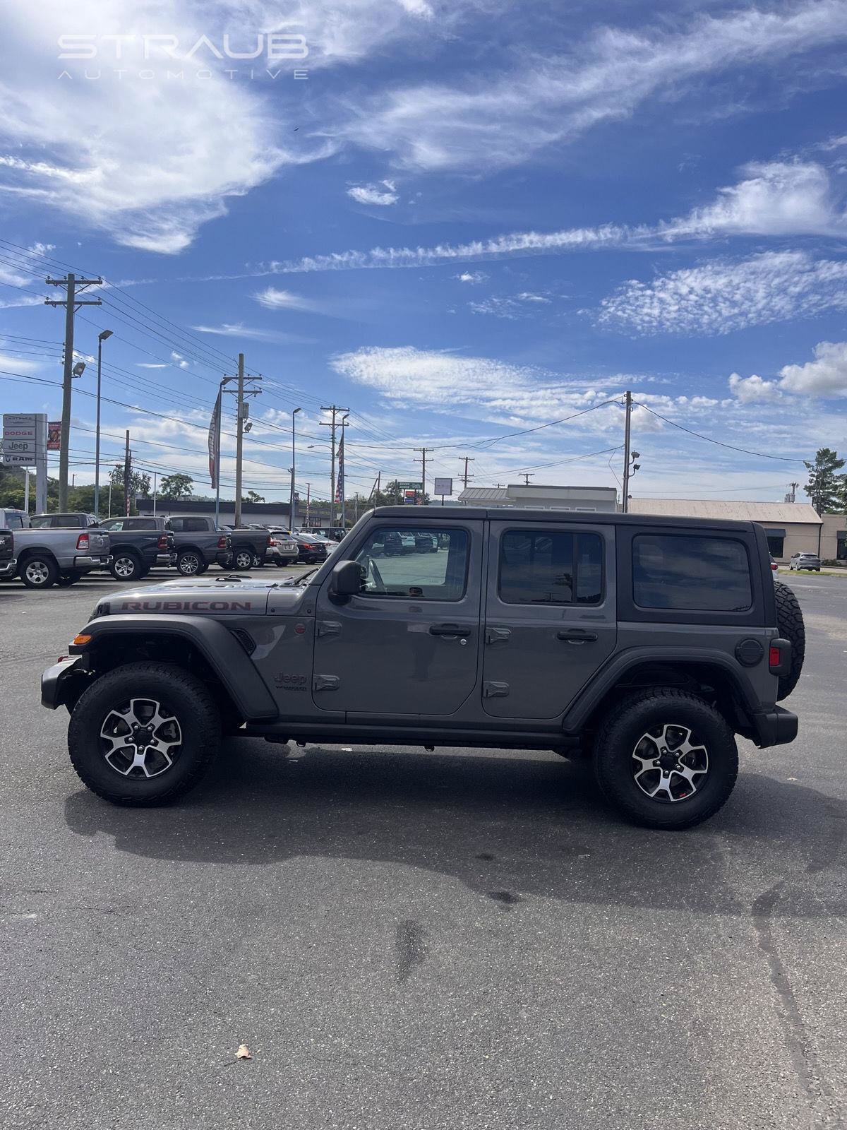Used 2021 Jeep Wrangler Unlimited Rubicon w/ Cold Weather Group AWD/4WD image 5
