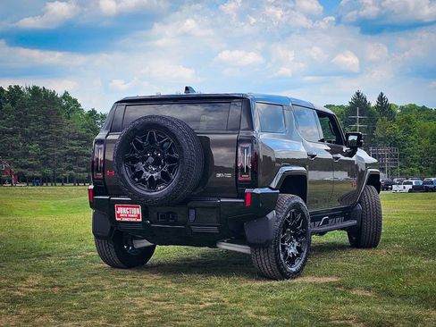 Used 2025 GMC Hummer EV 2X w/ LPO, Illumination Package AWD/4WD image 3
