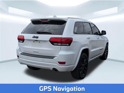 Used 2021 Jeep Grand Cherokee Laredo X RWD image 4