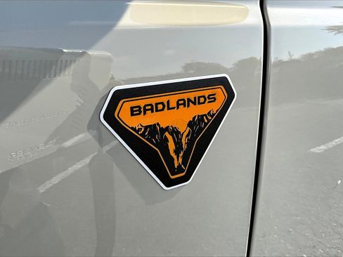 New 2025 Ford Bronco Badlands image 10