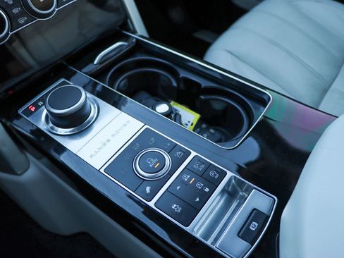 Used 2015 Land Rover Range Rover HSE image 56