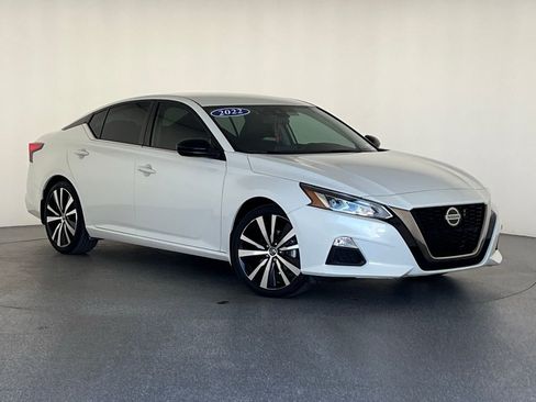 Used 2022 Nissan Altima 2.5 SR image 38