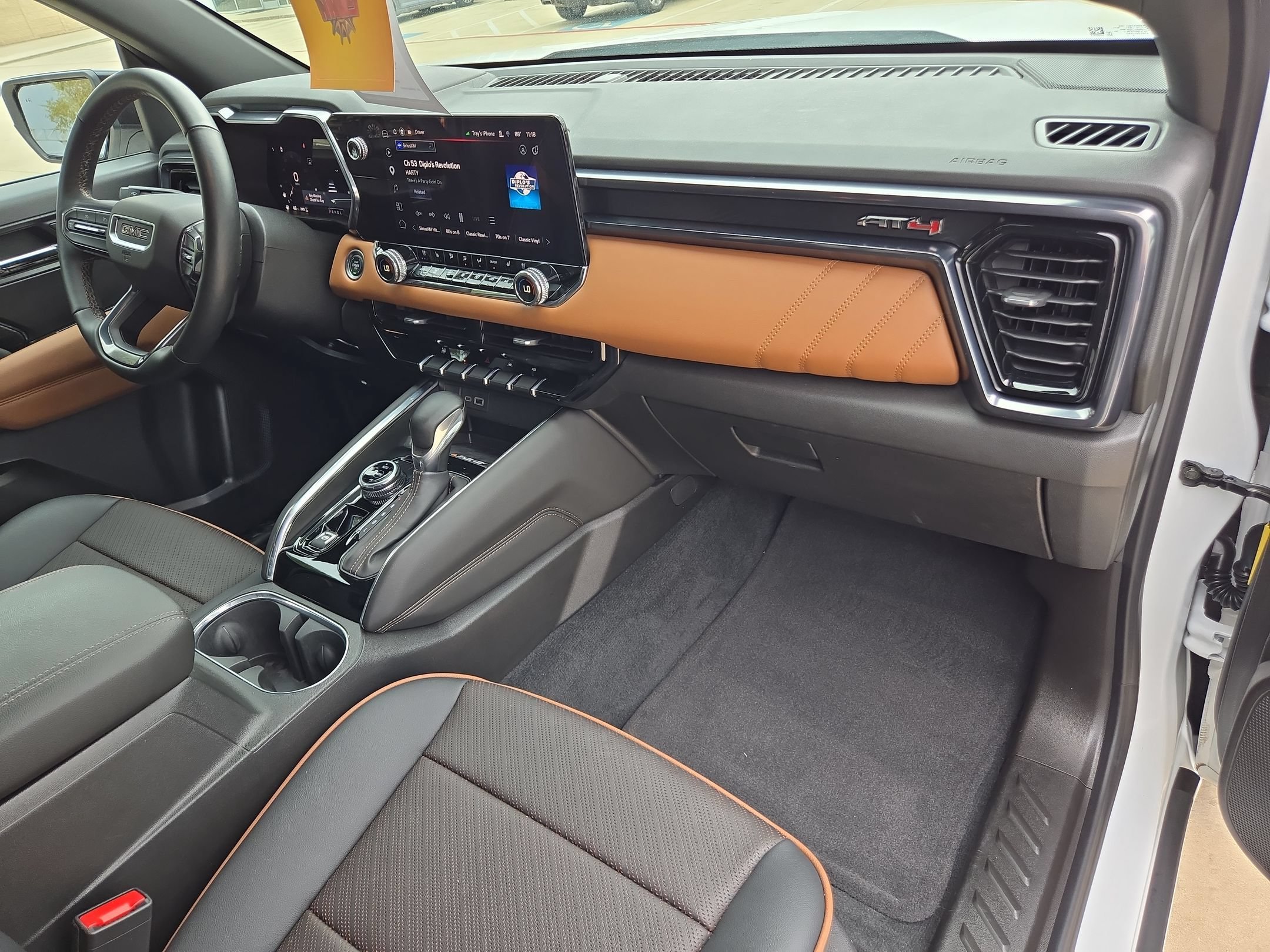 Certified 2025 GMC Canyon AT4 w/ AT4 Premium Package AWD/4WD image 26