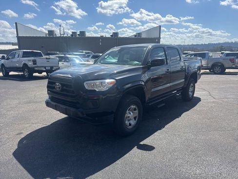 Used 2022 Toyota Tacoma SR w/ SR Convenience Package image 3