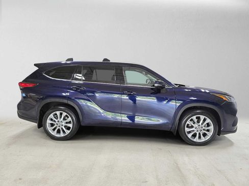 Used 2022 Toyota Highlander Limited AWD/4WD image 37