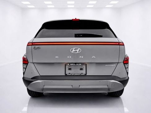 Used 2025 Hyundai Kona Limited AWD/4WD image 6
