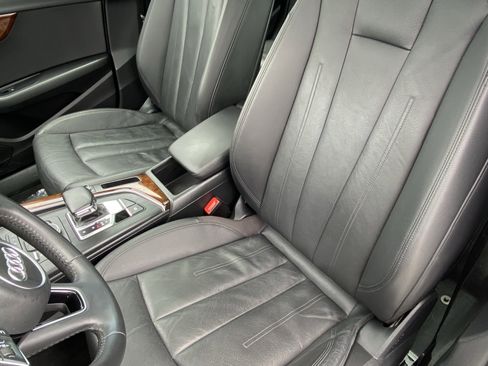 Used 2019 Audi A4 2.0T Premium FWD image 28