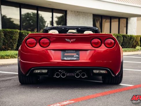 Used 2013 Chevrolet Corvette 427 w/ 1SB Preferred Equipment Group RWD image 16