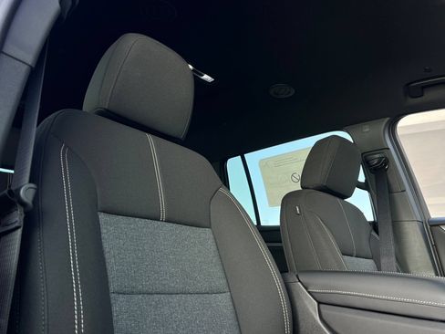 New 2026 GMC Acadia Elevation FWD image 15